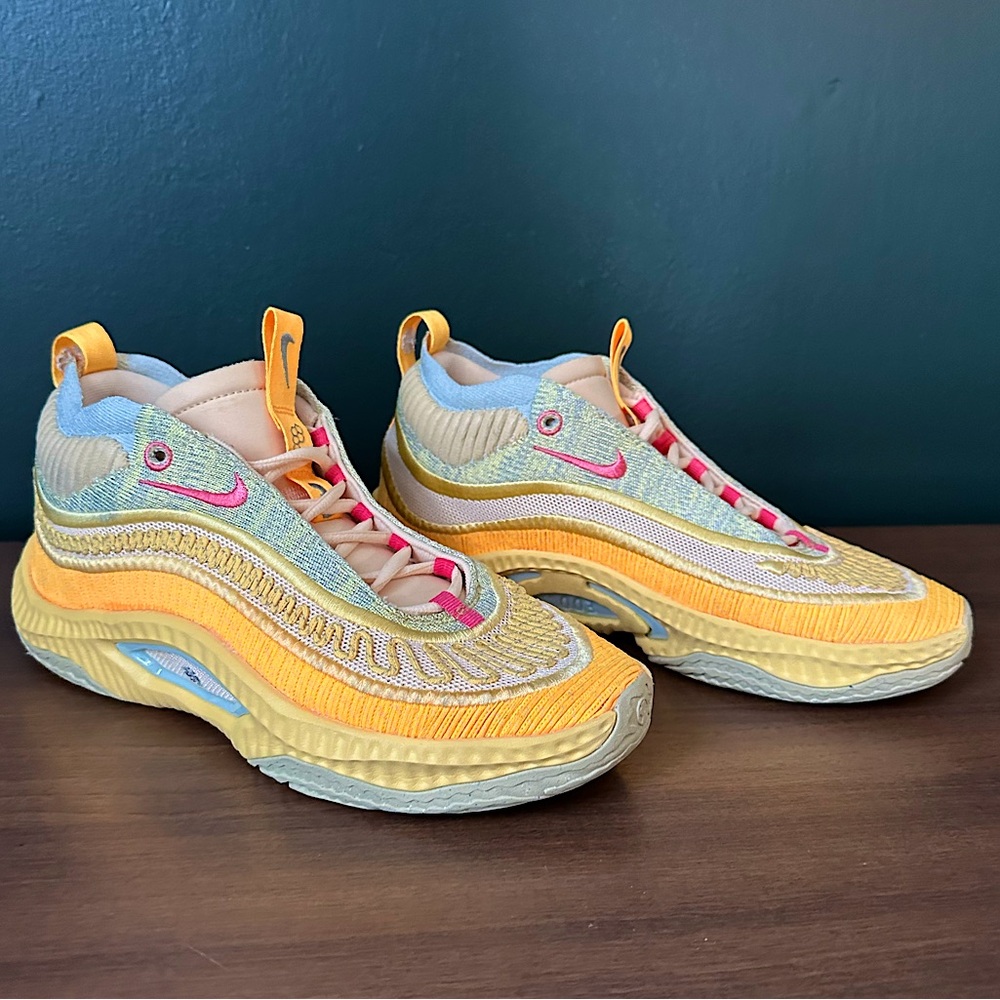 Nike Cosmic Unity 3 Hive basketball Yellow Pale Vanilla Topaz Gold Sea Coral